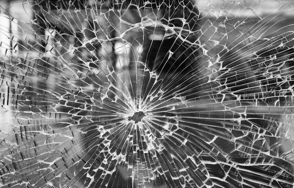 Эффект трещина. Разбитое стекло. Треснутое стекло. Текстура разбитого стекла. Эффект стекла.