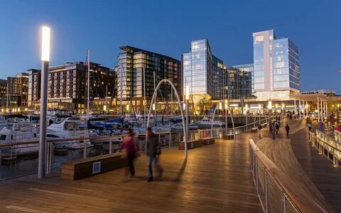 Waterfront перевод