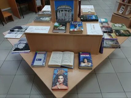Выставка день студента