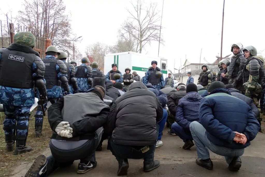 Бунт в ик. Бунт в ик 6 клинцы 2014. клинцы ик 6 бунт. клинцы бунт 2014. ик 6 клинцы.