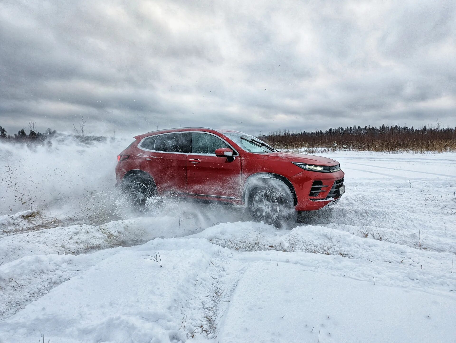 Полный привод снег. Exeed LX AWD. Exeed LX полный привод. Хонда Везель 2019 полный привод на снегу. Новый Exeed VX 2024 тест внедорожье фото.