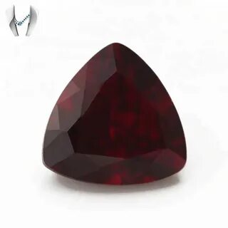 Бордовый камень
