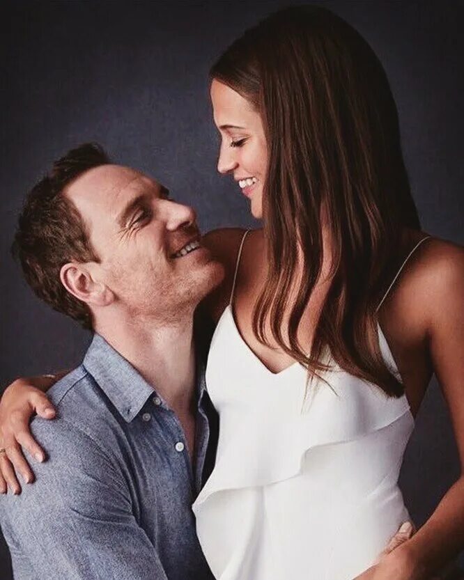 Алисия викандер фассбендер. Алисия викандер фассбендер. Алисия викандер и фассбендер. Свадьба алисии викандер и майкла фассбендера. Алисия викандер 2023.