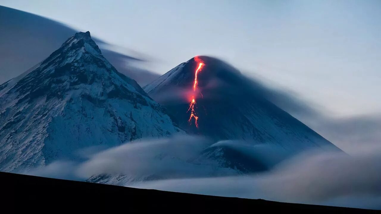 Вулкан раша. Камчатка вулкан ключевская сопка. гора камчатки ключевская сопка. гора на камчатке ключевской вулкан. ключевская сотка вулкан.
