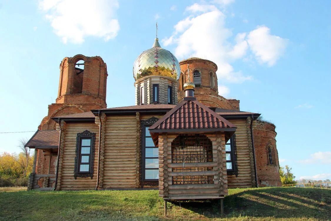 Села острогожского района. Храм в Петренково Острогожский район. Петренково Воронежская область. Острогожский район Петренково храм Святого духа. Петренково Воронежская область Острогожский район.