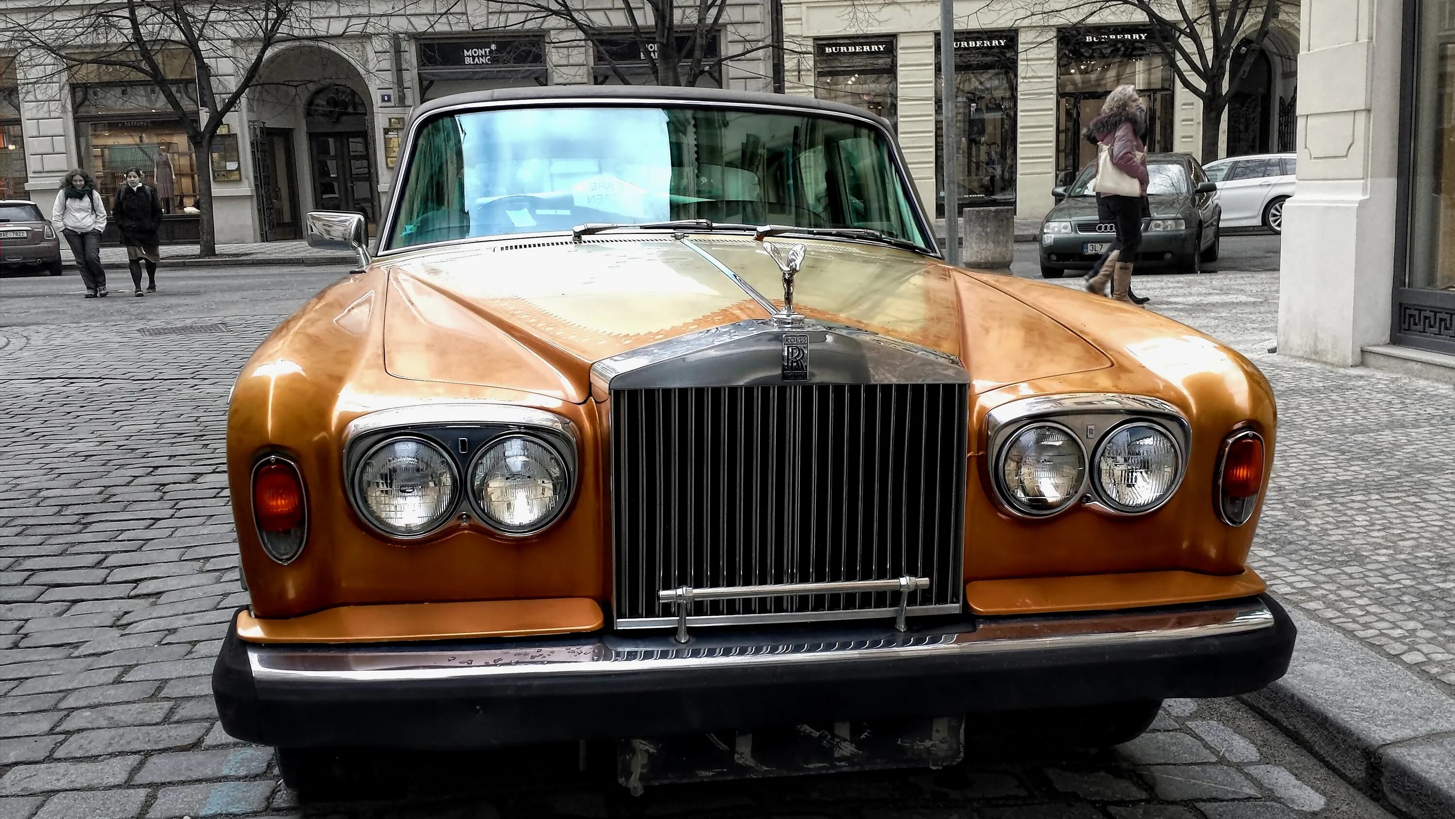 Старые роллс. Старые машины Роллс Ройс. Старенький Роллс Ройс. Rolls Royce старый. Машина Роллс Ройс древние.