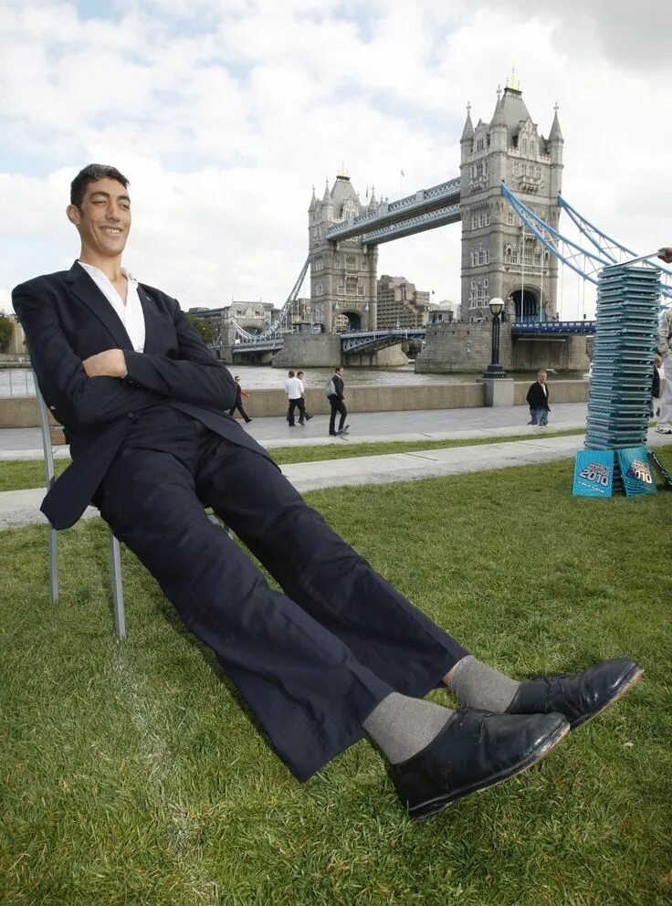 Tall person. Самый высокий человек в мире рост.