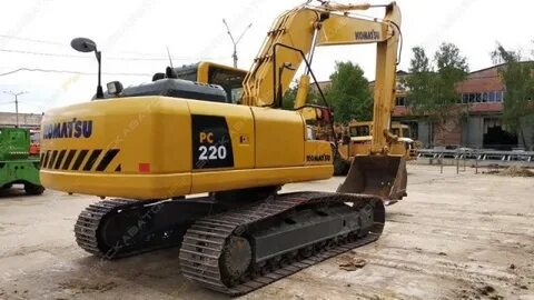 Комацу 220 8