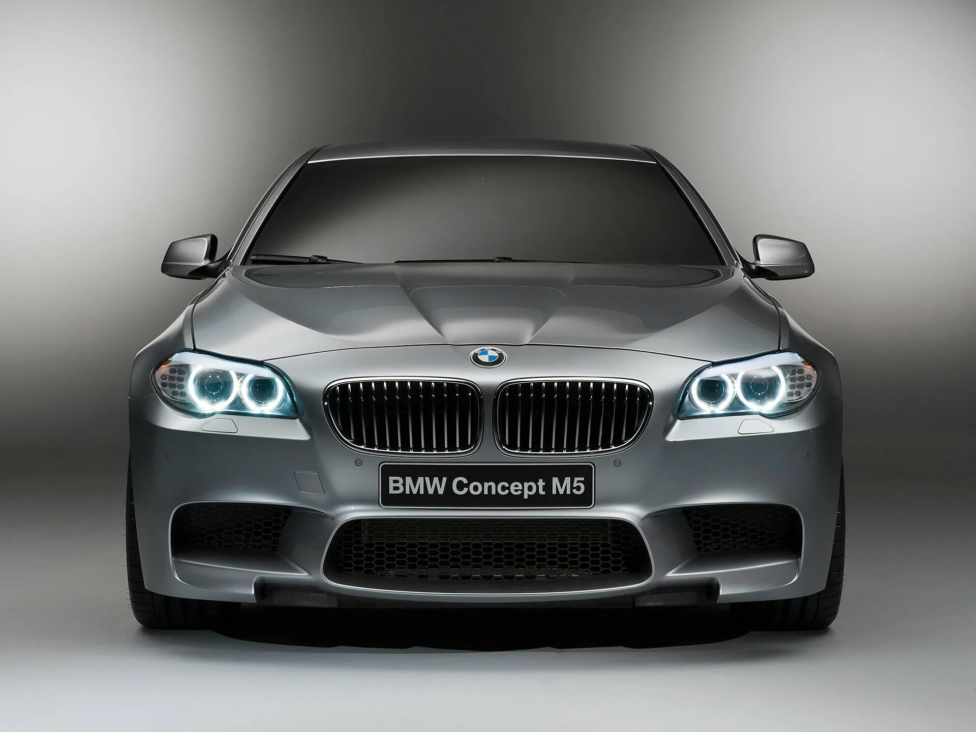 Машина BMW m5. БМВ m5 f10. BMW m5 Concept. BMW m5 спереди.