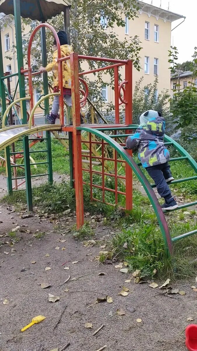 Новости петрозаводска. Железнодорожный вокзал города петрозаводска. Петрозаводск площадь у вокзала. Столица карелии петрозаводск. Петрозаводск больница скорой медицинской помощи.