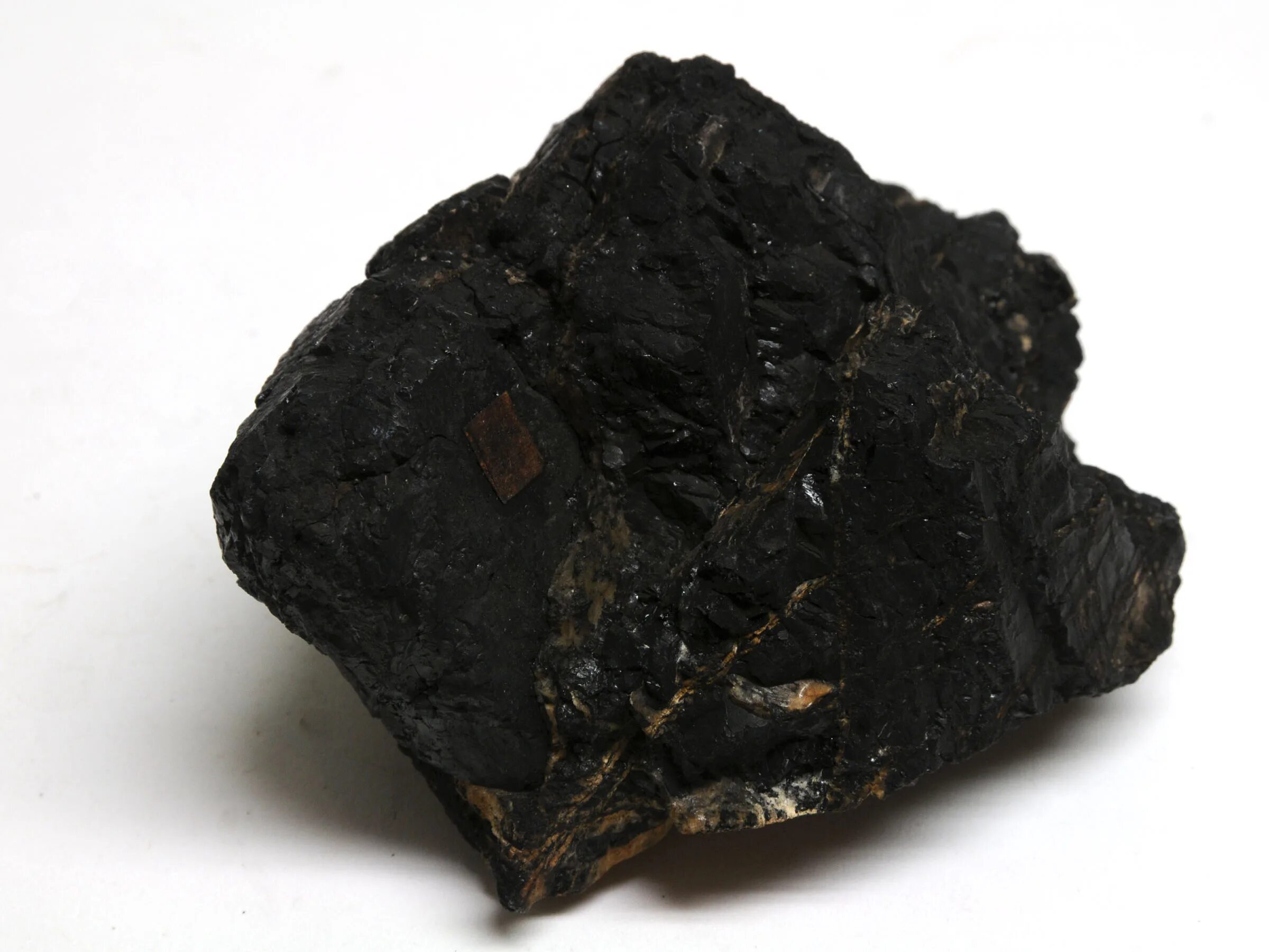 Уголь это металл. Каменный уголь минерал. Битуминозный каменный уголь. Леонардит и бурый уголь. Антрацит минерал.