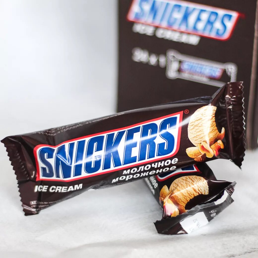Мороженое snickers ведерко. Марс мороженое батончик сникерс 48г. Мороженое snickers молочное с карамелью и арахисом 48г. Марс мороженое батончик сникерс 48г. Мороженое сникерс.