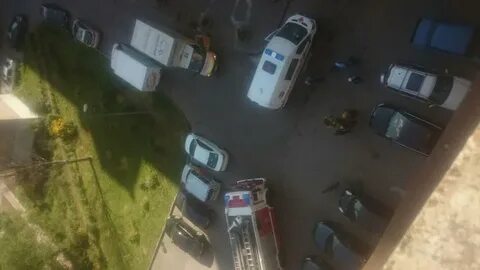 В петербурге выпали из окна