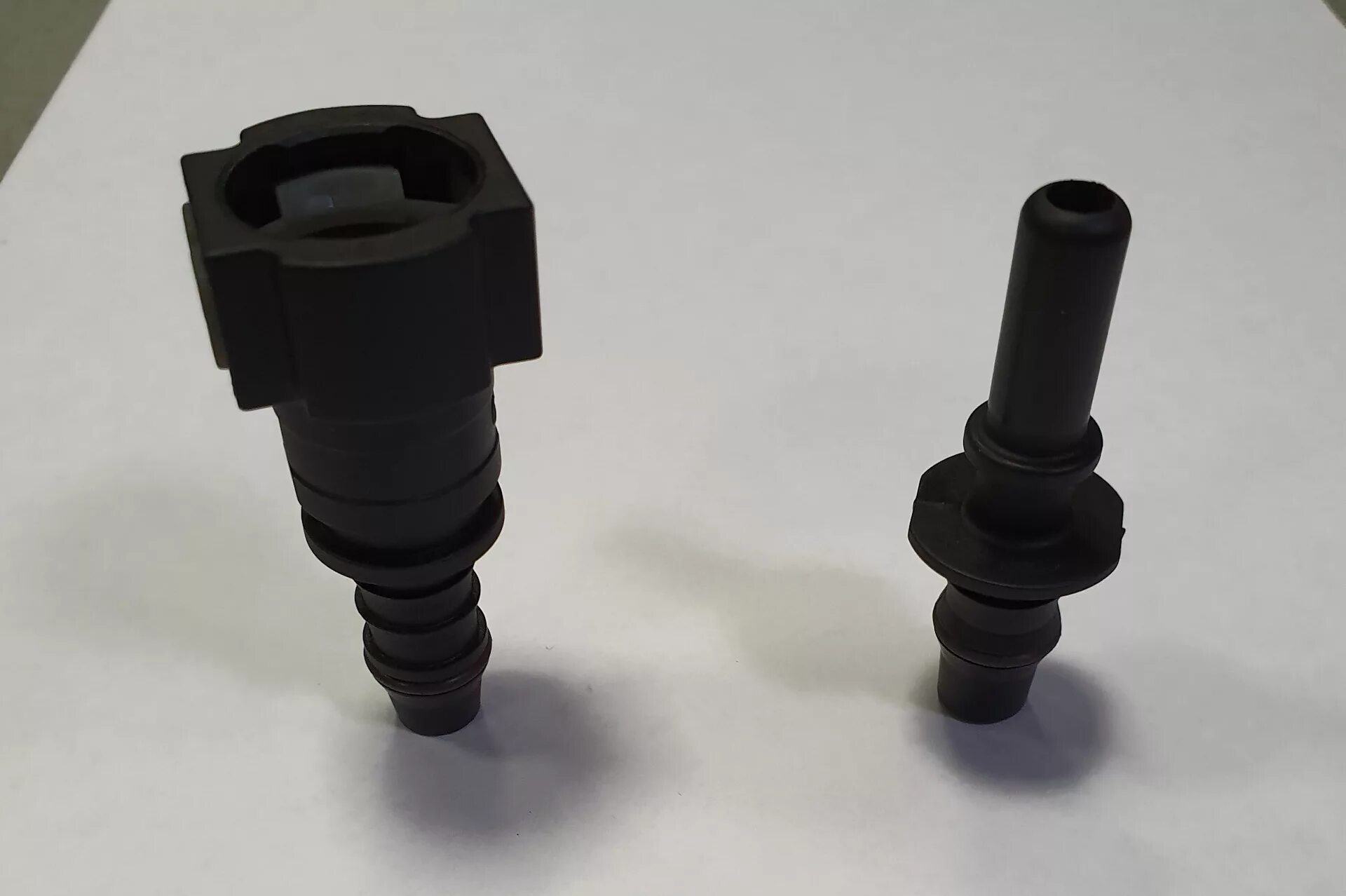 49. Штуцер быстросъемный d10 cummins. Пластиковые топливные системы. Штуцер топливной системы шкода фабия 1,2. Быстросъем соединитель 8-9мм.