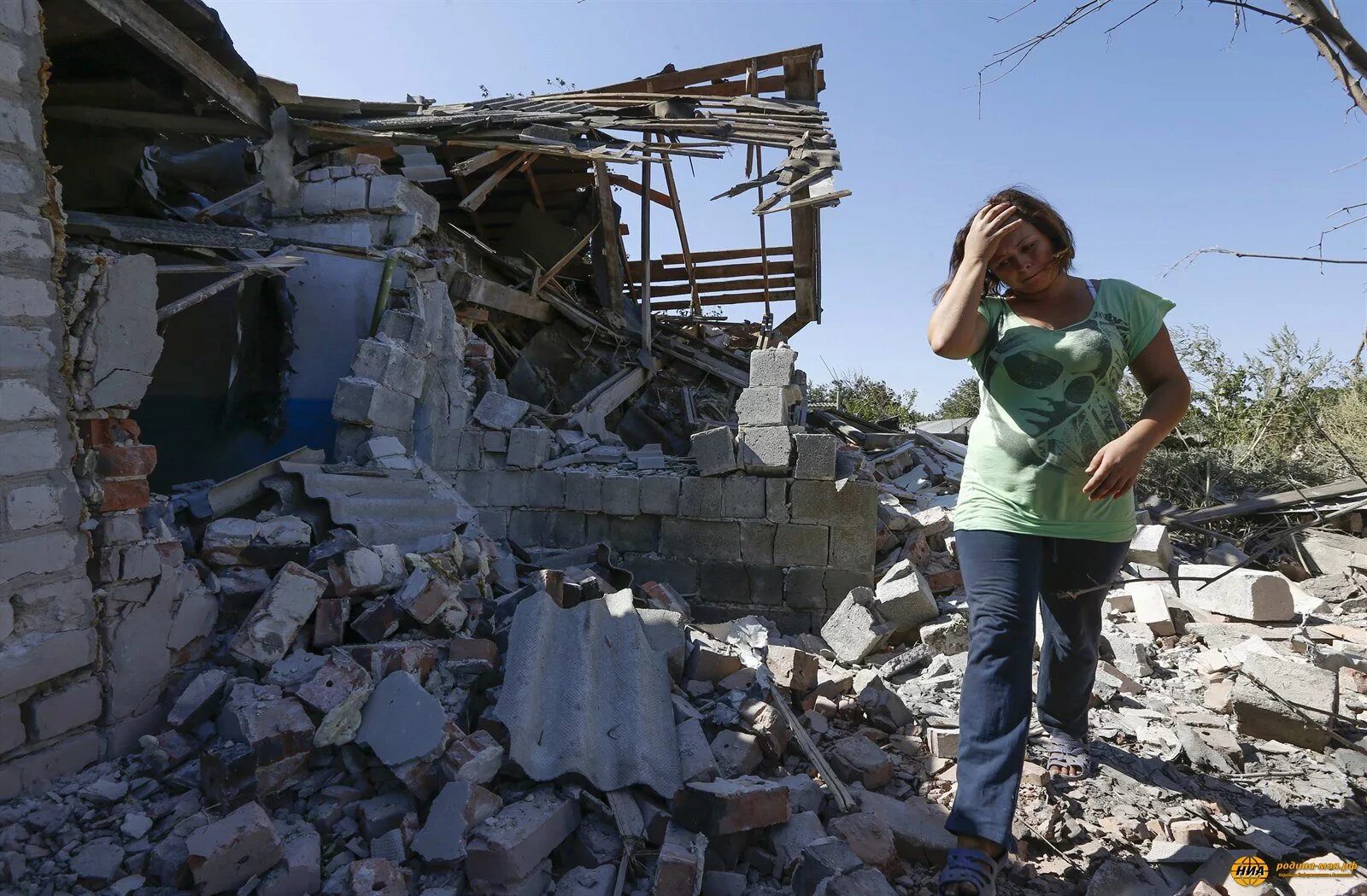 Разрушенные дома. Донбасс развалины. Днр мирные жители