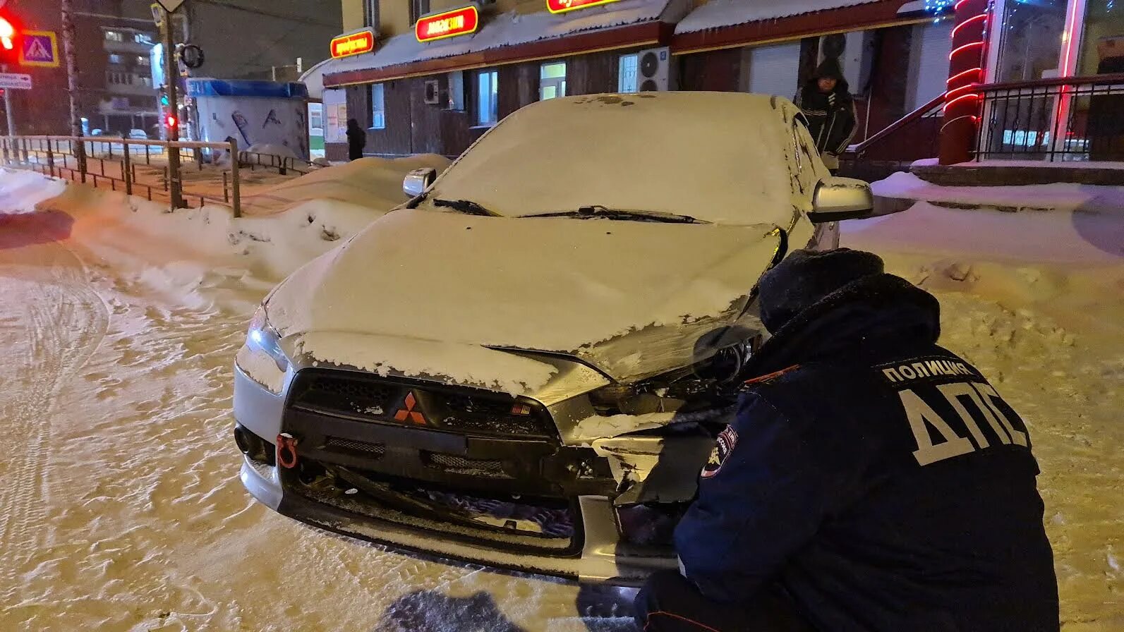 В нижнем тагиле танк врезался в машину. Дтп в нижнем тагиле вчера космонавтов красноармейская улица. тагил новости нижний тагил.