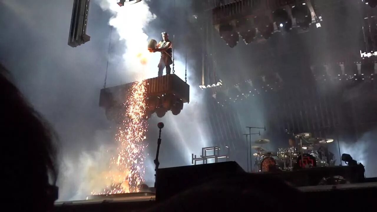 Rammstein ich tu dir. Концерт рамштайна 2016. ich tu dir weh концерт. рамштайн ich tu dir weh. рамштайн ich dir weh концерт.