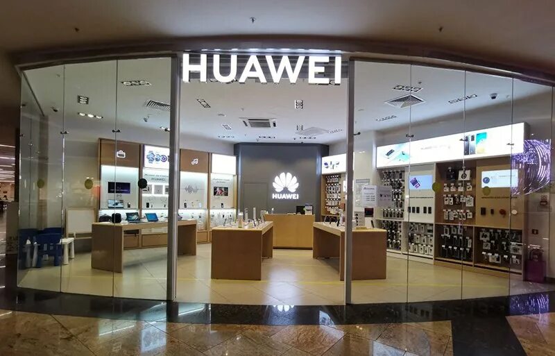 Хуавей store. Хуавей Колумбус магазин. Магазин Хуавей. Фирменный магазин Huawei. Huawei Москва.