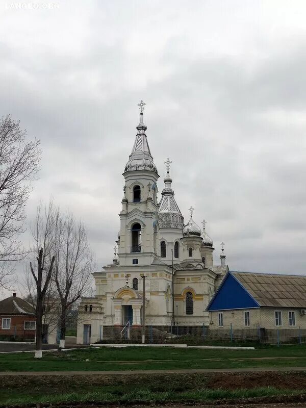 Красногвардейское село дмитриевское погода. Дмитриевская Ставропольский край храм. Церковь село Дмитриевское Ставропольский край. Храм Николая Чудотворца в Дмитриевском. Храм Николая Чудотворца в Дмитриевском Ставропольского края.