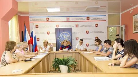 По каким вопросам шли дискуссии в комиссии