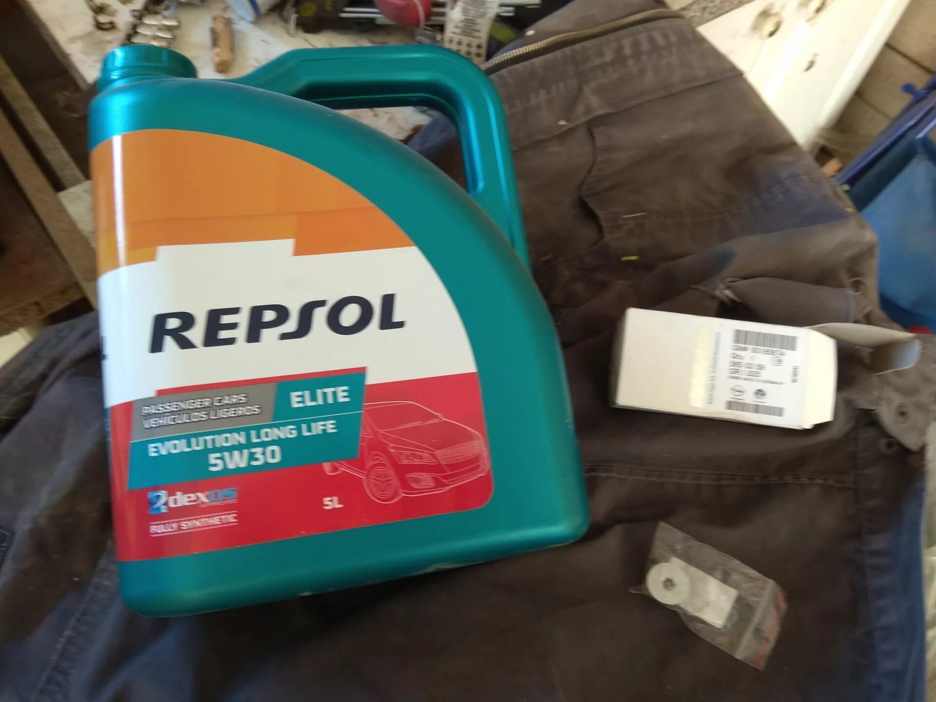 Elite long life 5w 30. Repsol 5w30. Масло Репсол 5w30 Evolution long Life. Repsol 5w30 c3. Repsol dexos2 5w30 4л.