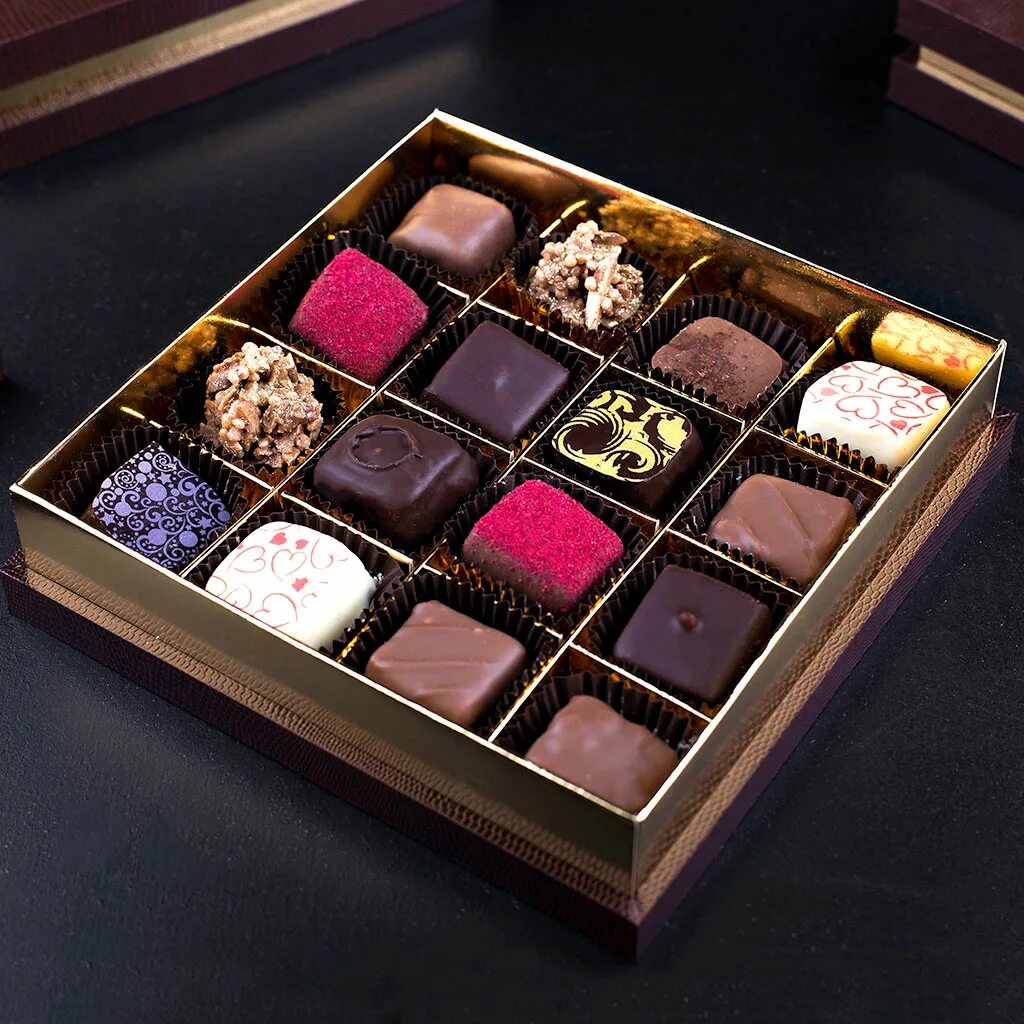 Конфеты le chocolate box. Элитные конфеты в коробках. Конфеты кремлина ассорти. Годива королевский набор шоколад. Конфеты шоколадные в коробке.