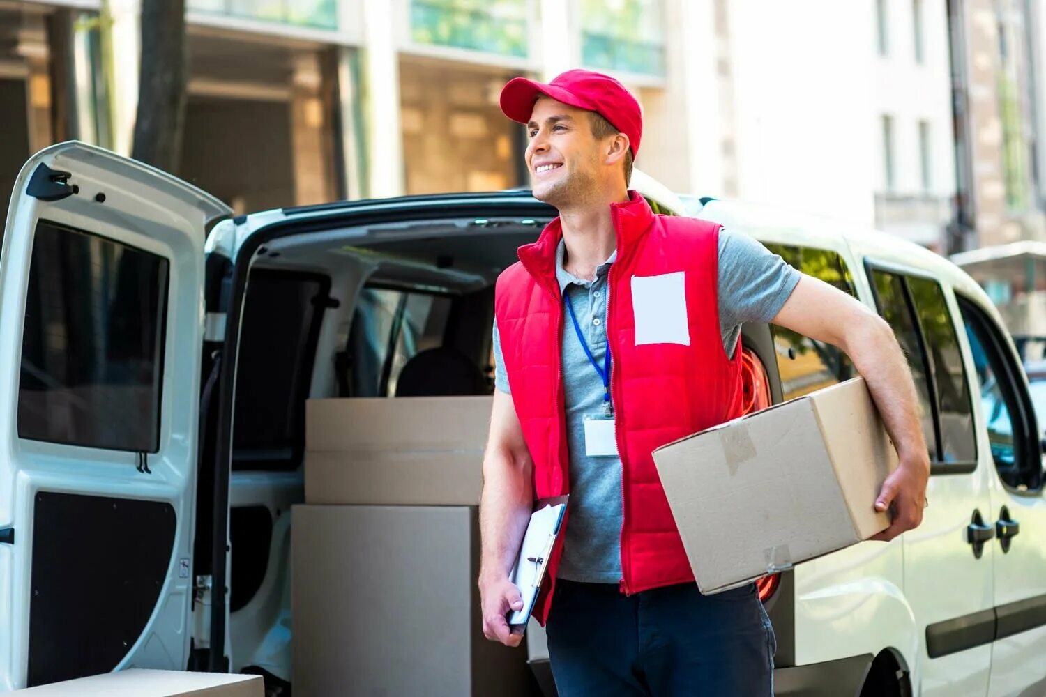 Курьерская служба доставки. Курьер любых доставок. Курьерская служба кыргызстан. Курьер на белом фоне. Курьер любых доставок.