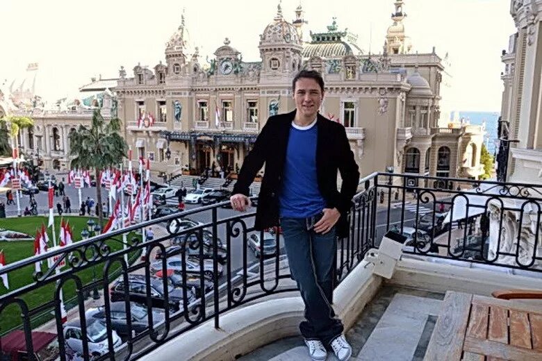 юрий васильевич шатунов. дом шатунова. каком городе жил шатунов. концерты юрия шатунова в 2022 году. каком городе жил шатунов.