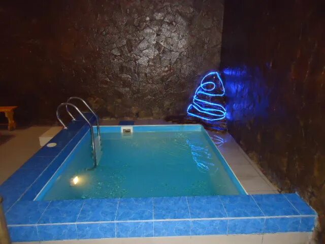 Номер телефона бани орск. Сауна на олимпийской орск. Баня русь орск. Номер телефона бани орск. Хуторок сауна оренбург.