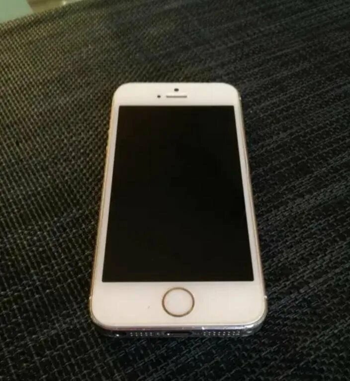 Iphone 5s белый. Айфон 5s белый. Айфон 5 белый. 5 Айфон гигабайты.