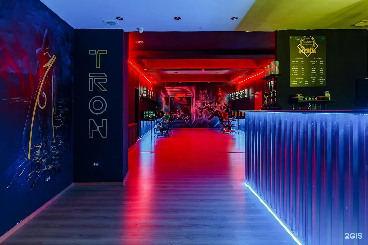 Premium club. Отзывы премиум клуб. Караоке-бар shut up. Отзывы премиум клуб. Маркос молл алтуфьево боулинг.