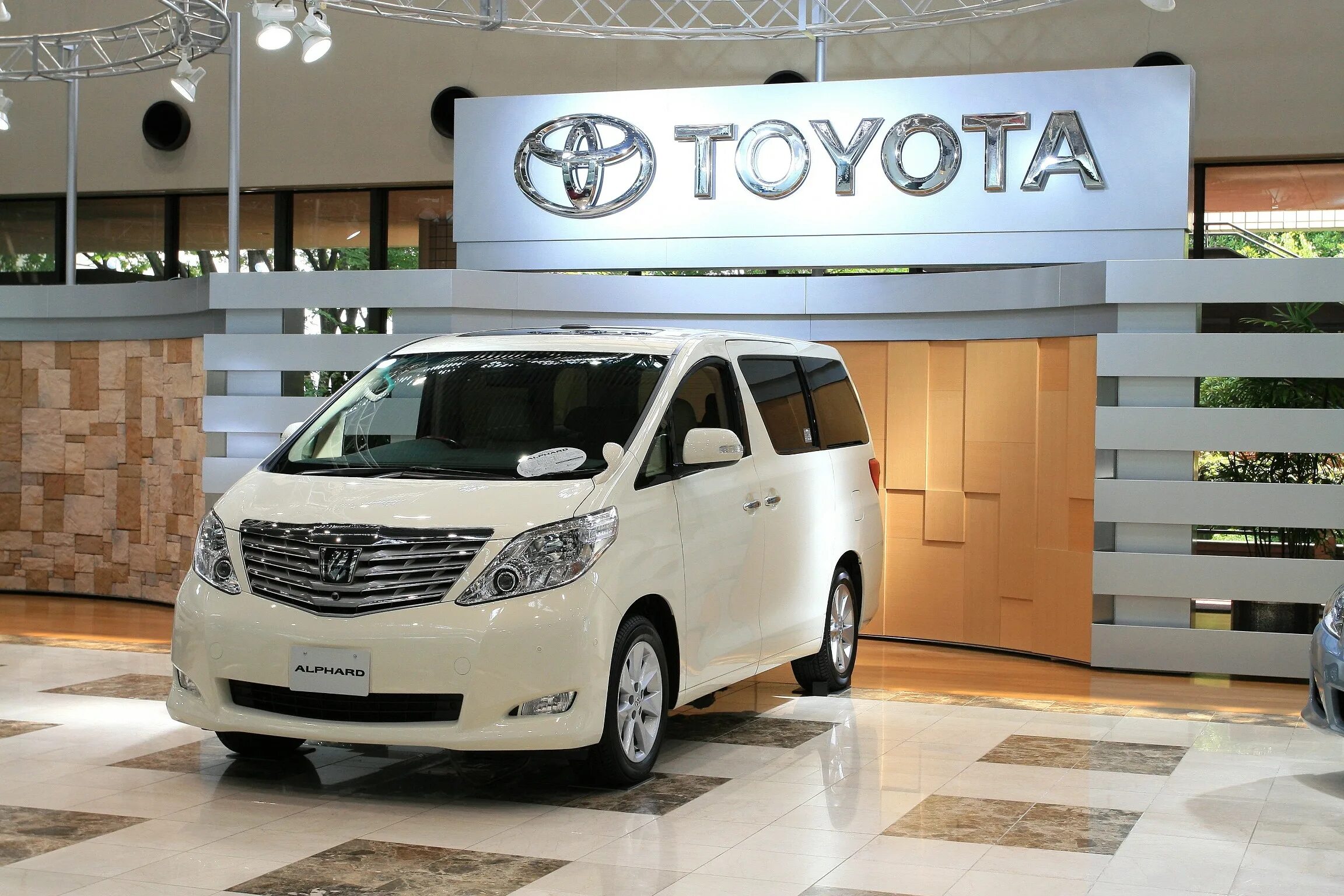 Тойота секвойя 2015. 2016 toyota land cruiser 200 series. Toyota японская 4wd. Новый электрокроссовер toyota bz4x. Ленд крузер 200 2016.