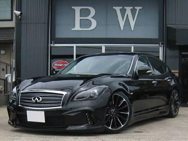 Q 37. Инфинити м37. Infiniti m37 обвес. Инфинити м37 черная. Обвес на Инфинити m37.