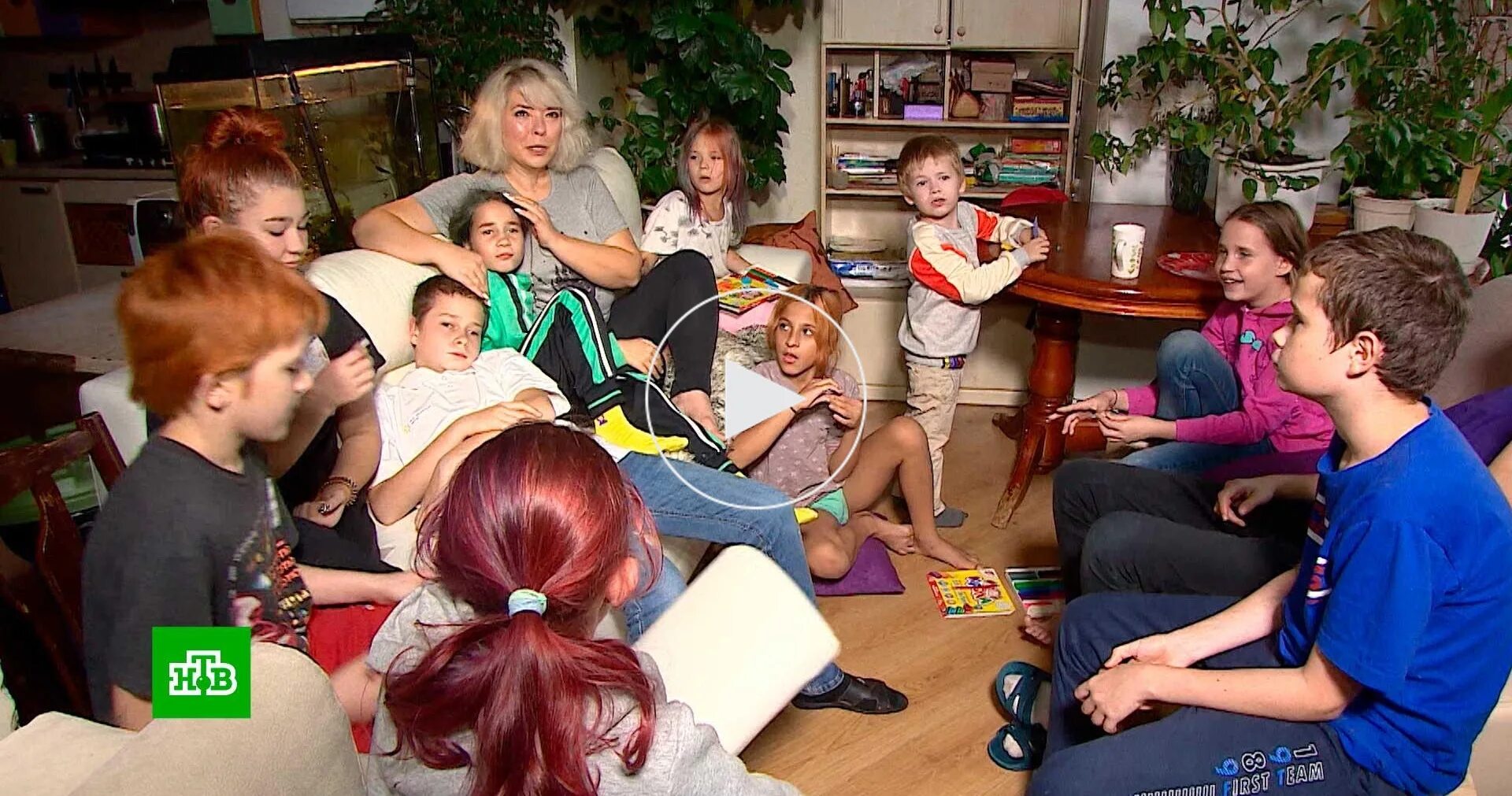 Отец александр тылькевич. Приемная семья и детский дом семейного типа. Семья. Пятеро сирот. Пятеро сирот.