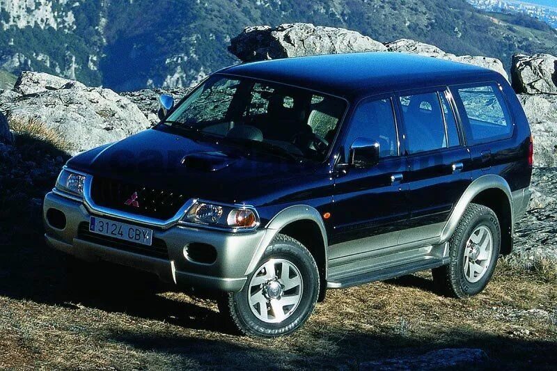 Мицубиси 2002г. Pajero Sport 2002. Митсубиси Паджеро спорт 2002. Mitsubishi Pajero Sport 2002 год. Mitsubishi Pajero Sport v6.