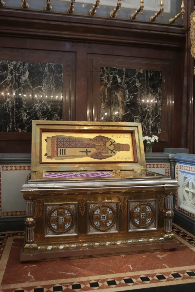 Преображенский храм храм христа спасителя святитель николай. Храм христа спасителя , мощи 11 святых. Мощи митрополита московского филарета (дроздова). Николай чудотворец храм христа спасителя. Мощи свт филарет московский.