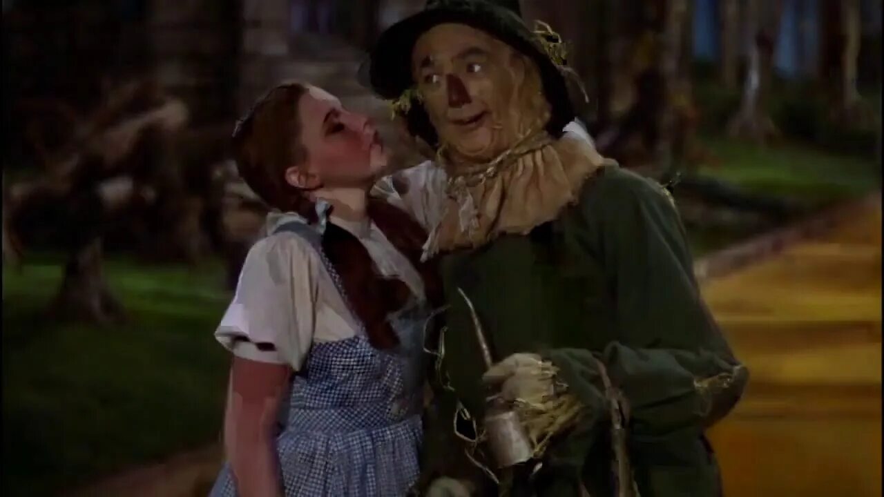Создатель страны оз. Волшебник страны оз джуди. джуди гарленд wizard of oz. the wizard of oz 1939. дороти волшебник страны оз.