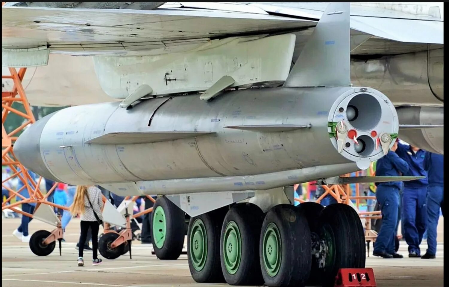 Х-22 крылатая ракета. Х22ма ракета. Противокорабельной ракетой х-22. Ракета х22 характеристики точность. Х22ма ракета.