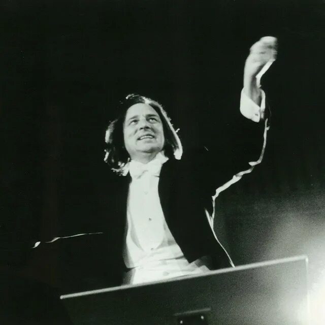 Riz ortolani. Риц ортолани. Риц ортолани википедия. Vasio отец обложка. Орталани композитор риц.