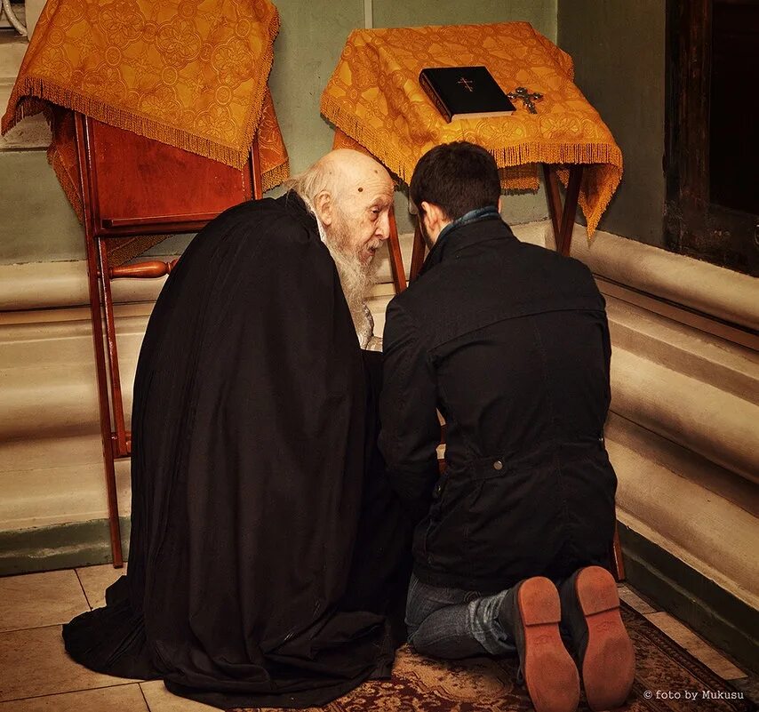 Священники с людьми. Священник покайся. Исповедь в храме. Покаяние, исповедь, православие. Покаяние, исповедь, православие.