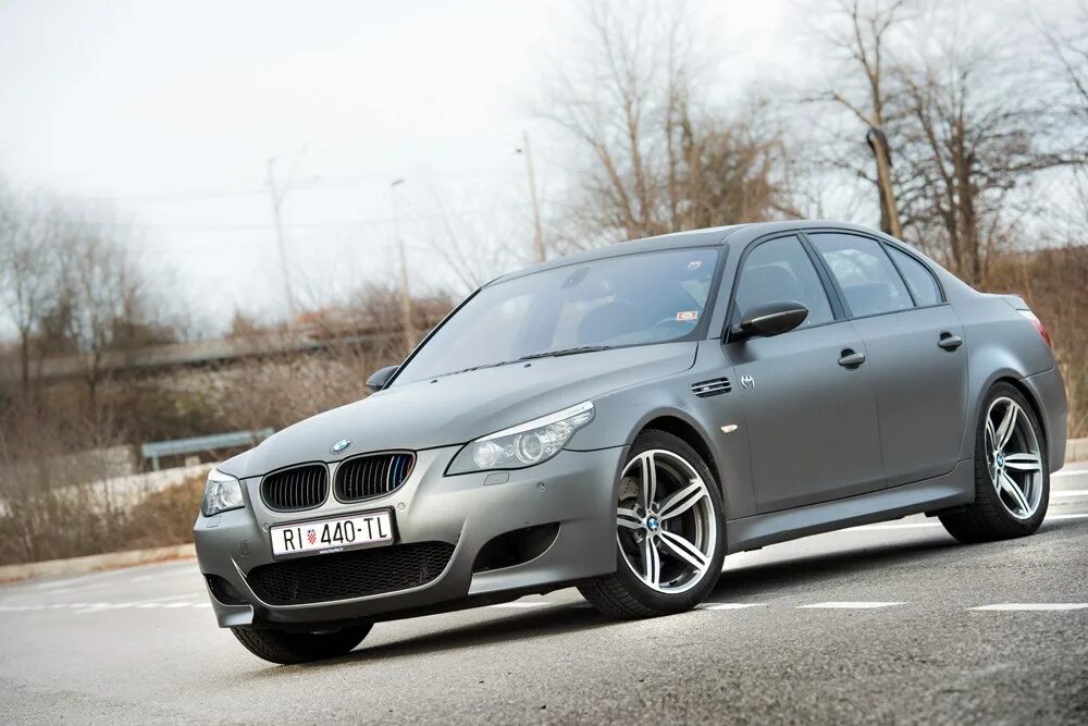 BMW m5 v10. BMW m5 e60 v10. БМВ м5 е60 v10. BMW E 60 M 5 5.0. Бмв м5 бу