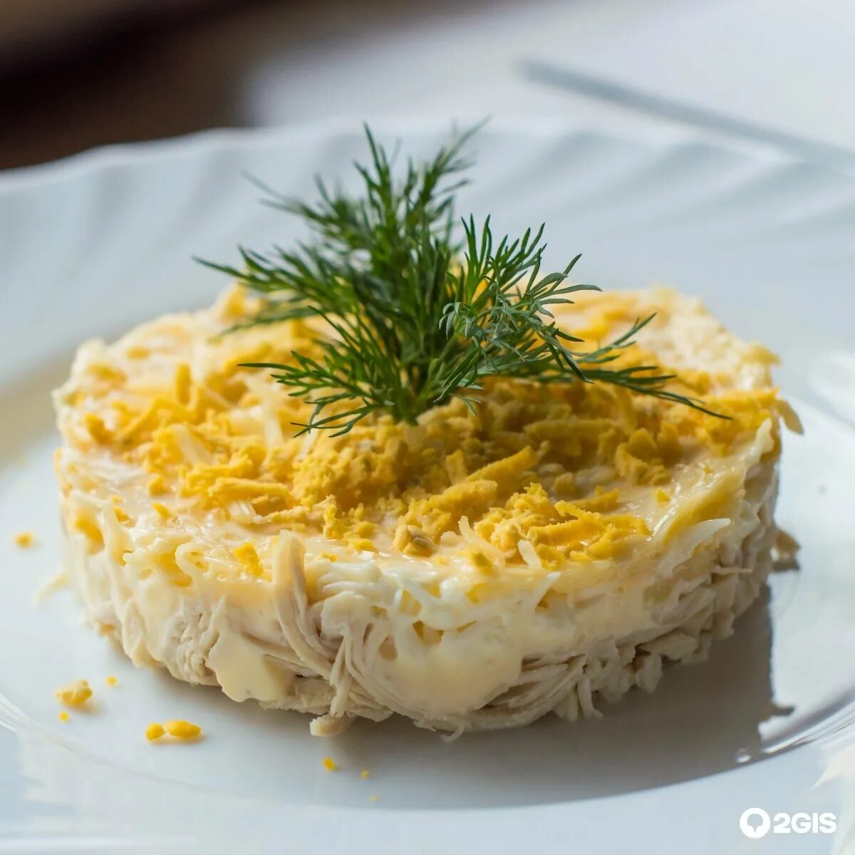 Салат мужской каприз с корейской морковкой. Салат мужские грёзы с говядиной. Слоеные салаты с корейской морковкой. Оливье каприз. Салат мужские грёзы с говядиной.