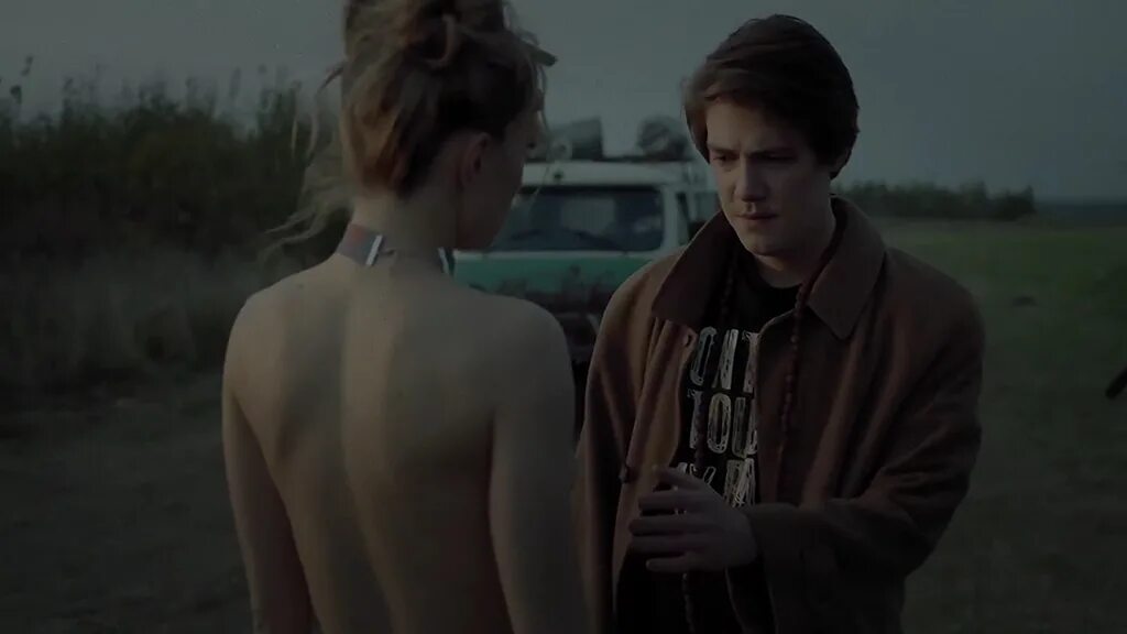 Молодые и сильные. Молодые и сильные проклятие выживших гош. Молодые и сильные. Олег дивов молодые и сильные выживут. Фильм молодые и сильные выживут.