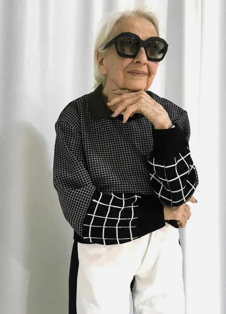 95 лет возраст. Открытка с юбилеем 95 лет. Трудовые династии костромской области. Чарльз югстер. Медаль 70 лет.