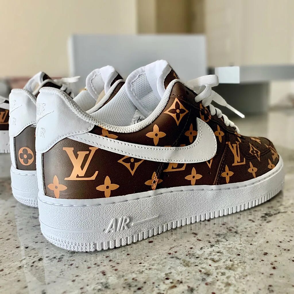 Кроссовки найк луи виттон. Nike Air Force 1 x Louis Vuitton. Nike Air Force 1 Луи Виттон. Nike af1 Louis Vuitton. Nike x Louis Vuitton Air Force 1 Low.