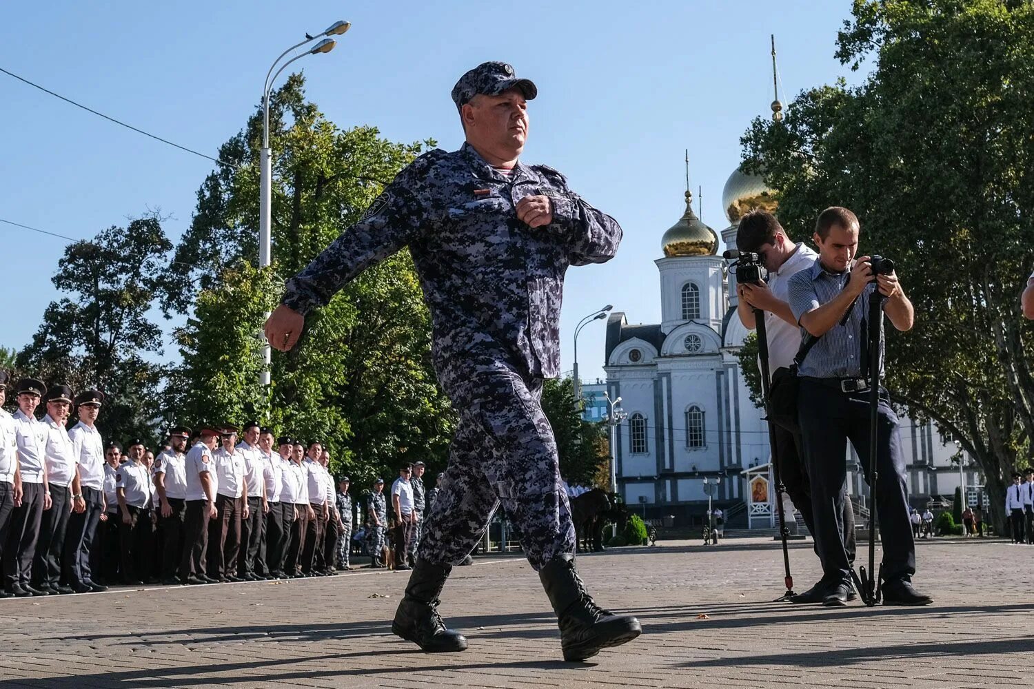 Полиция краснодар фото Сотрудники патрульно-постовой службы краснодарской полиции отмечают профессионал