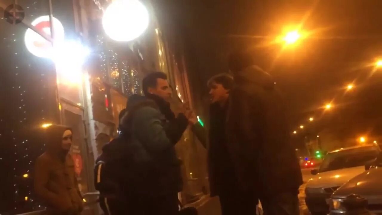 Ты бросил нашу философскую. Ты бросил нашу философскую. Ты предал нашу философскую жизнь ради баб. Предал нашу философскую жизнь ради баб. Ты предал нашу философскую жизнь.
