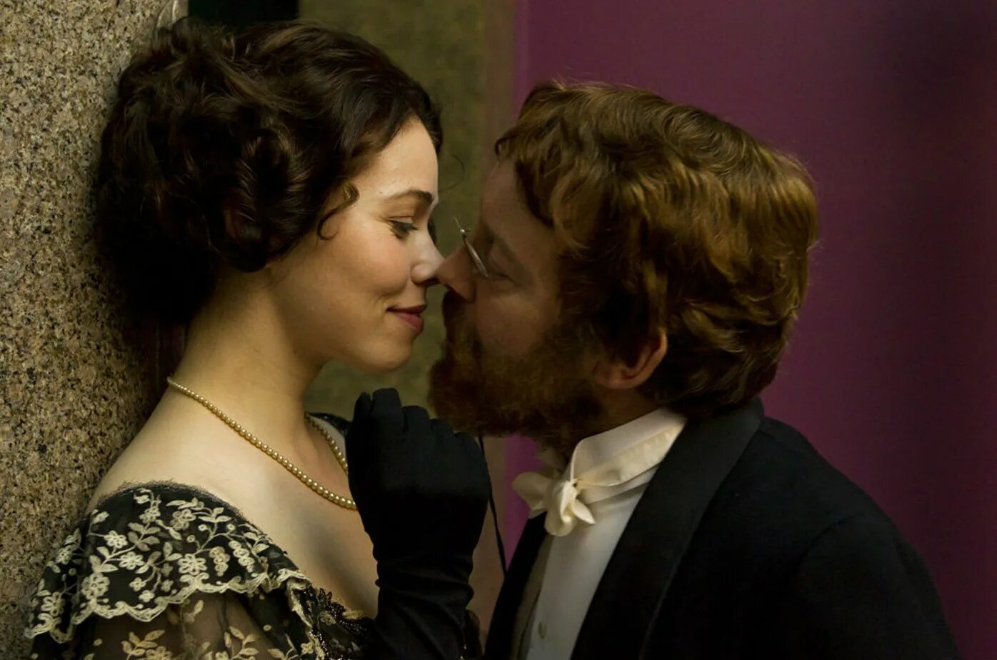 Кинофильмы жена. Джонни депп и шарлиз терон. Кинофильмы жена. Рэйчел макадамс 2021. Кинофильмы жена.