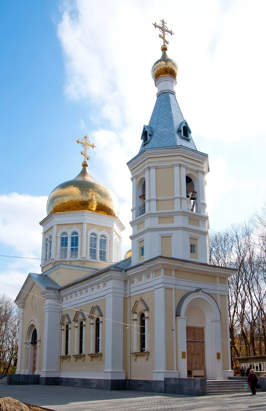 Церковь иконы Божией матери «Живоносный источник» (Петровка). Церковь Церковь Мясниковский район. Храм в Петровке Мясниковский район. Храм иконы Живоносный источник в Петровке Ростовской области. Петровка мясниковский район ростовская область