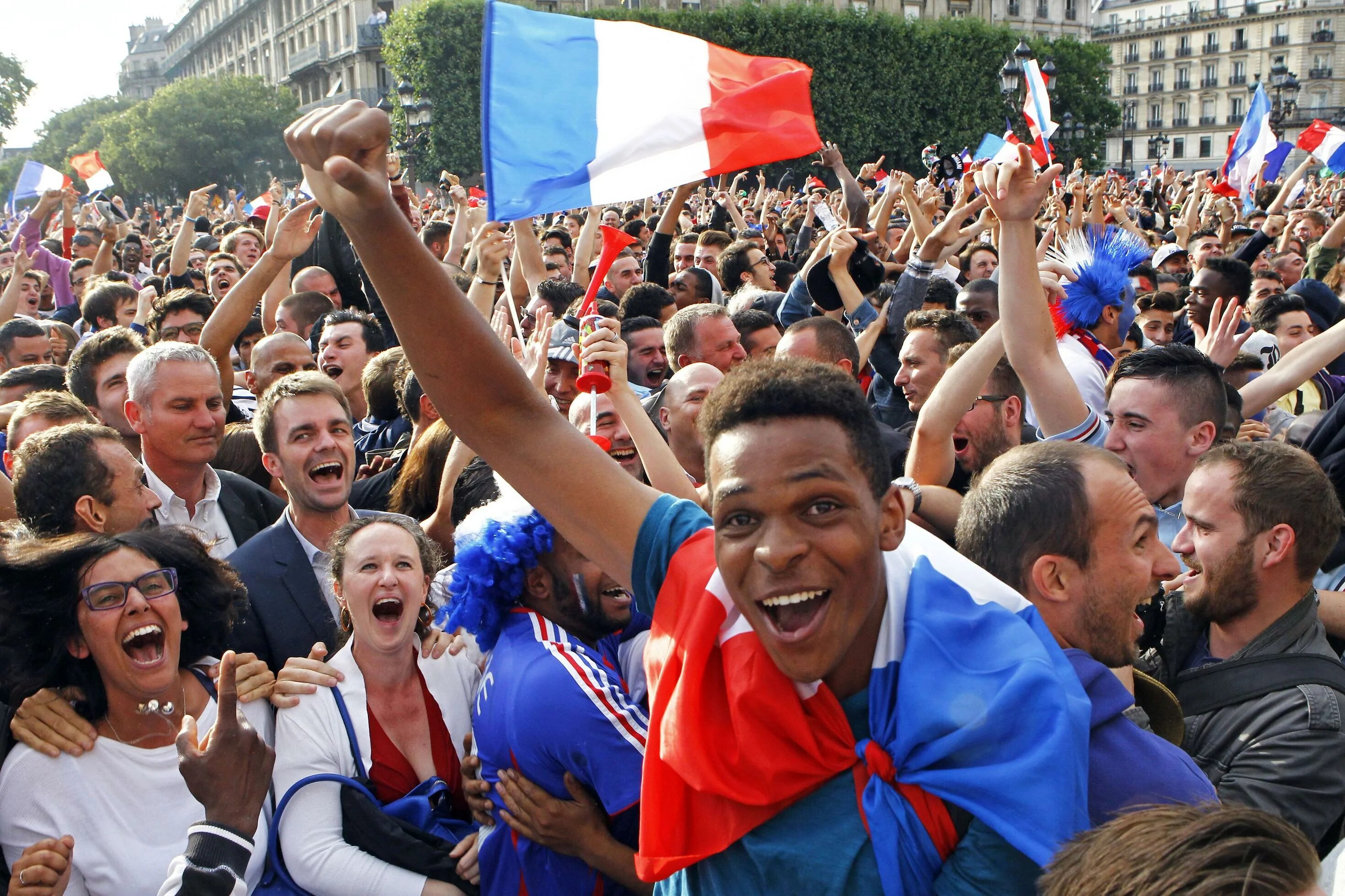 Население франции. Франция люди. Франция люди. The people of france. Французы нация.